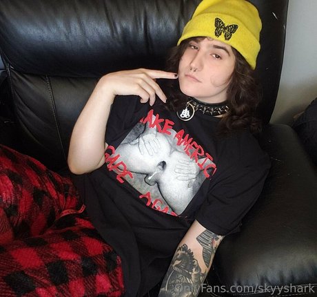 skyyshark top star collection