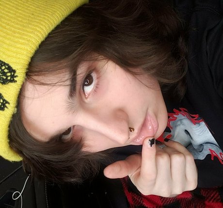 skyyshark modèle sympa des photos