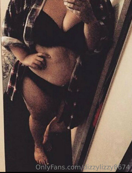 dizzylizzy8674 étoile érotique archive