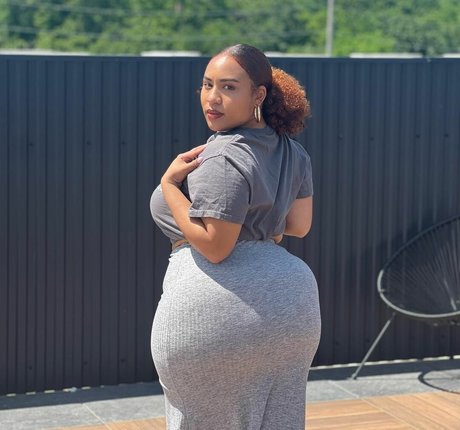 Kathrynn Marie art de star du porno image