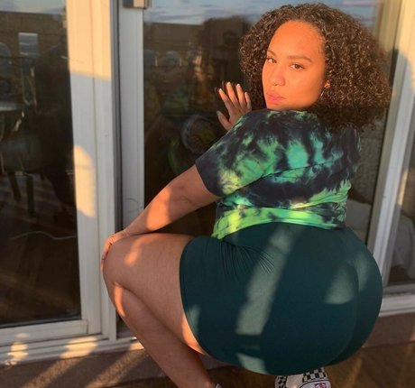 Kathrynn Marie art de star du porno image