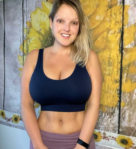 HealthyHappyFitandProud étoile érotique photos