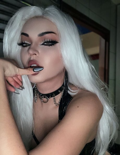 Andrasta modèle érotique img