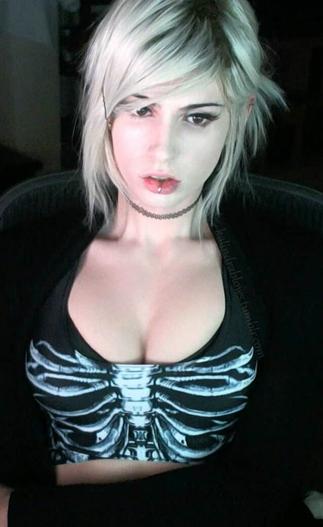 blonde naturelle onlyfans belle qualité images