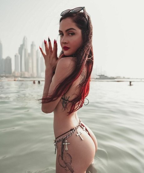 Maren Altman modèle nu archive