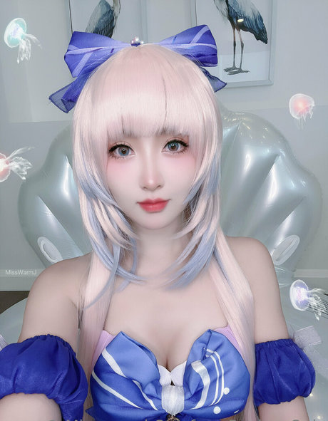 MissWarmJ haut modèle galeries