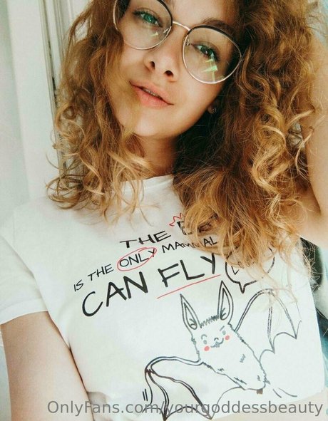 yourgoddessbeauty modèle joli image