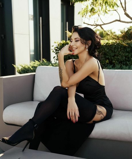 Polina Logunova meilleur modèle img