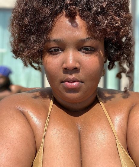 Lizzo xxx étoile collection