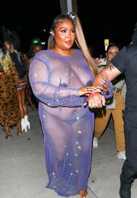 Lizzo beau modèle des photos