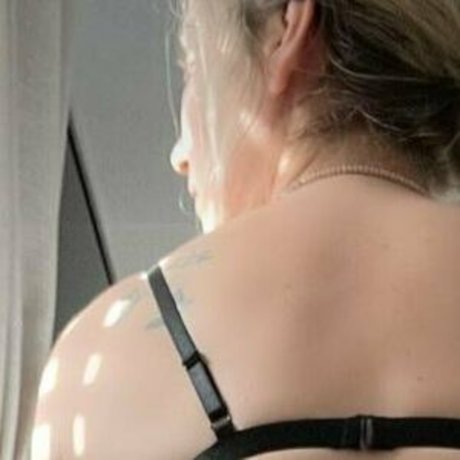 NatalieHanby sexe de star du porno galerie