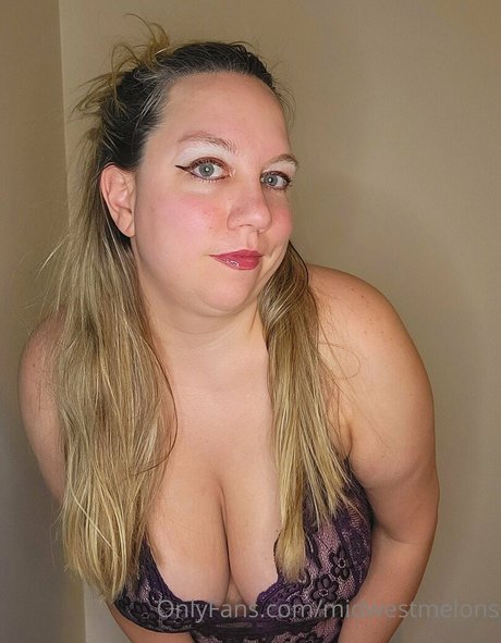 gros clitoris uniquementfans nu parfait images