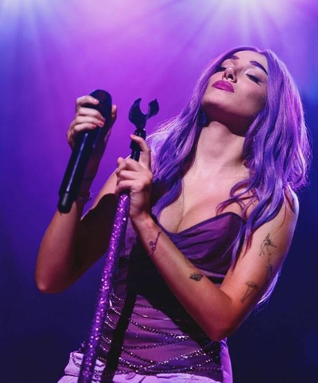 Olivia OBrien top star image