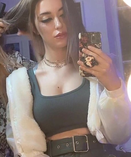 AnniTheDuck modèle sympa archive