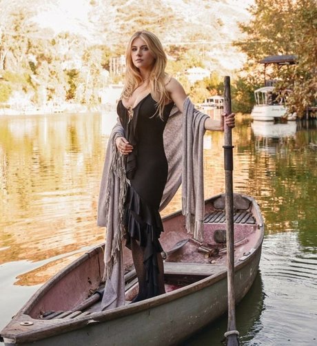 Katheryn Winnick étoile exclusive photo