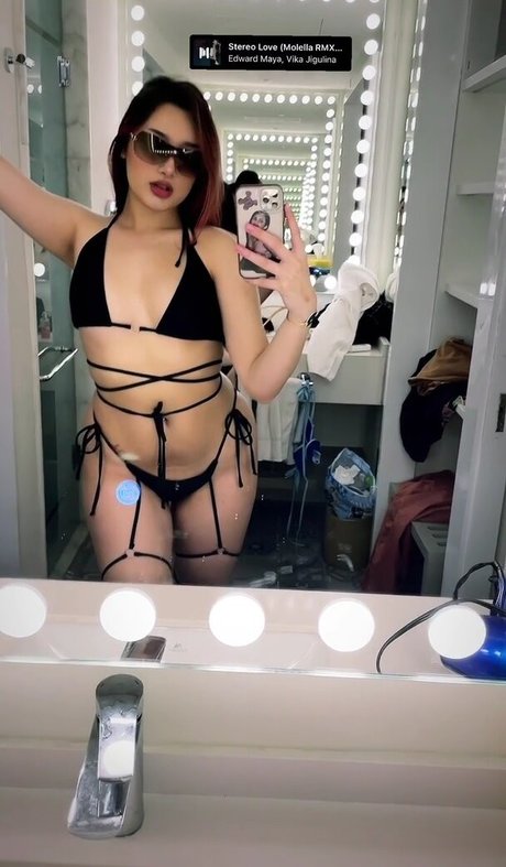 Chxrrychick modèles nus photo