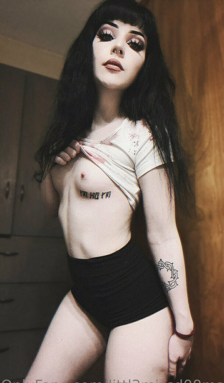 littl3missd00msd4y étoile adulte galeries