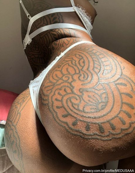 Medusa bad modèle adulte photo