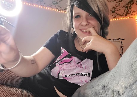 frazzledflower star exclusive photo