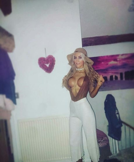 Tamsin Louise Hall jolie étoile photo