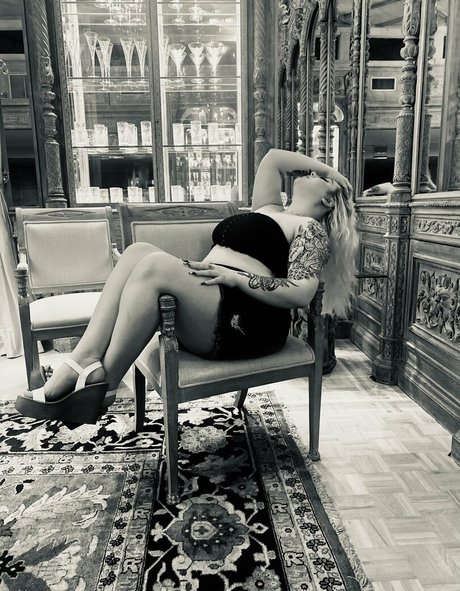 hailey rae20 star du porno de haute qualité image