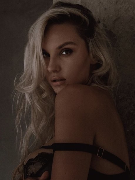 Lady Gorbunova meilleur modèle des photos