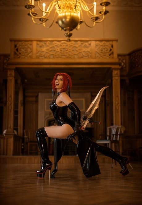 Anya Ichios star du porno chaud des photos