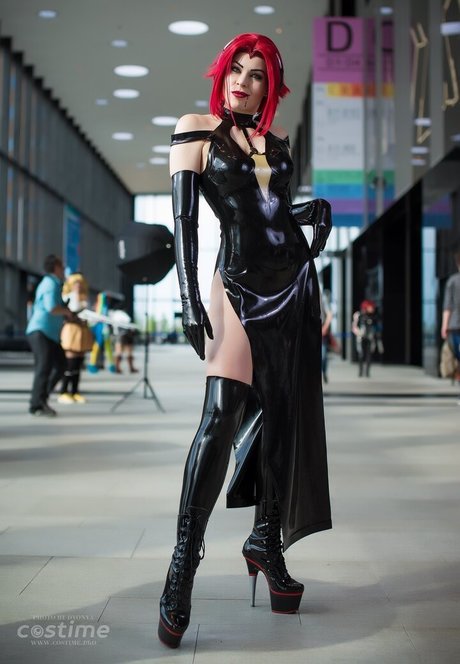 Anya Ichios modèle adulte photo