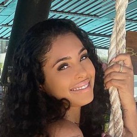 fellation en bikini onlyfans art exclusif galeries