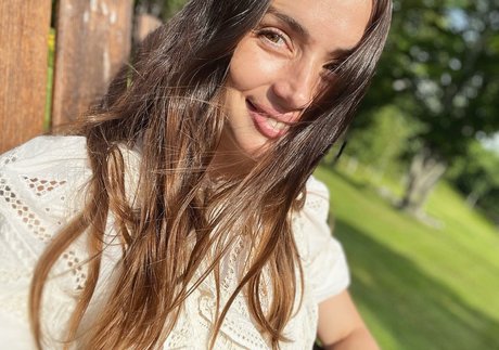 reine de pique onlyfans nu xxx archive