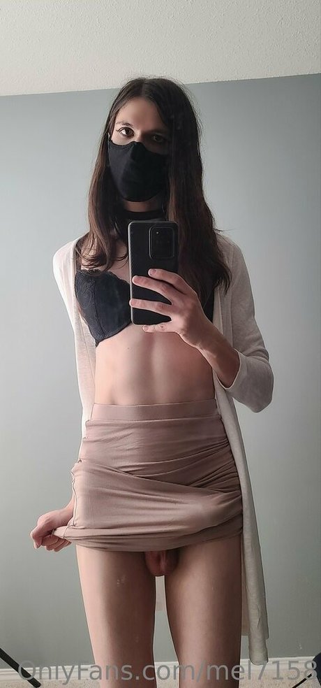 Mel7158 étoile nue image