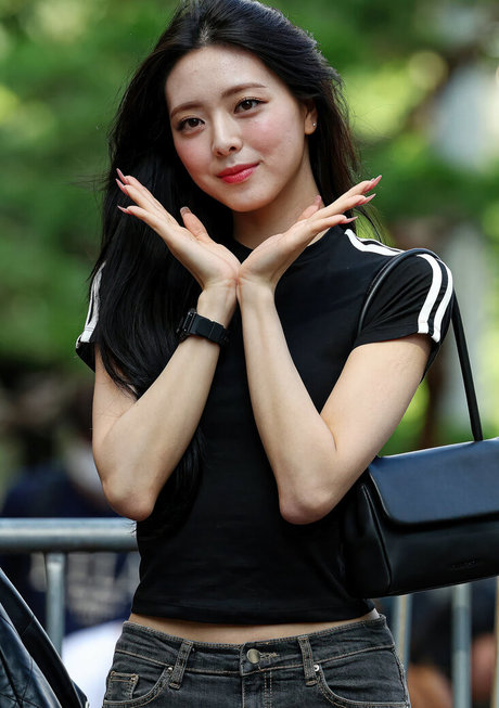 itzy all in us art modèle image