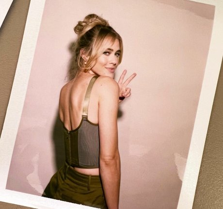 Melissa Roxburgh xxx star du porno galerie