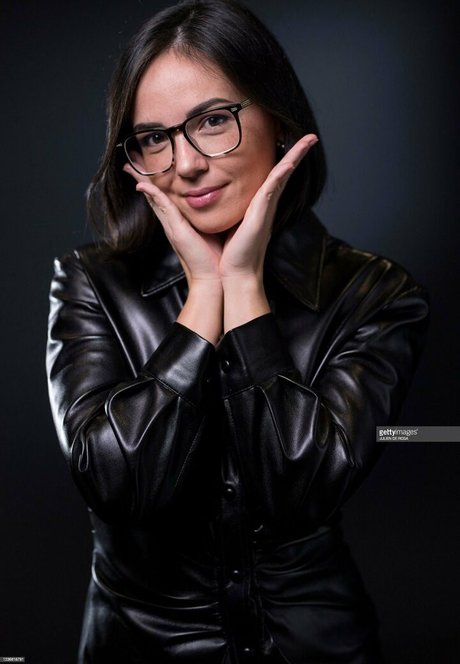 Agathe Auproux étoile chaude des photos