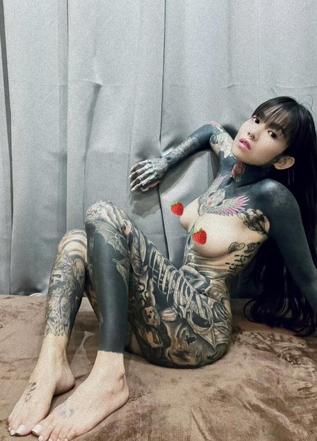 tattedpench actrice de nus collection