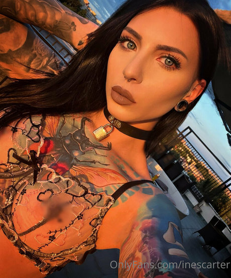 inkedines étoile sexy photos