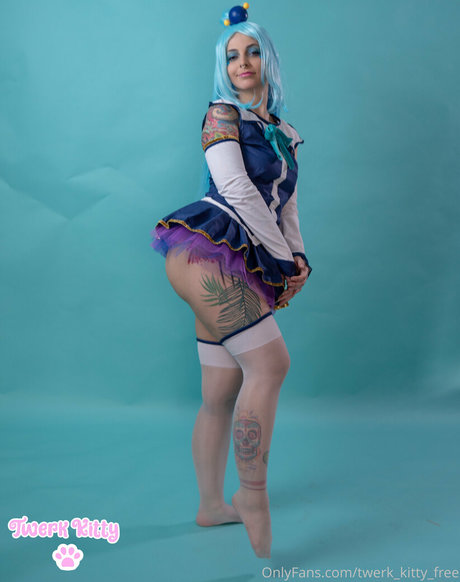 twerk kitty free mannequin photo