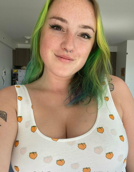 melthewhalefree actrice libre photo