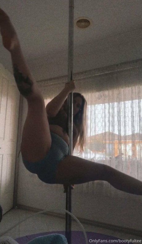 bootyfultee haut modèle galerie