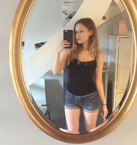 elina twich modèle joli images