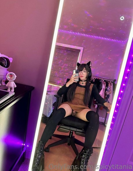 jolie chatte onlyfans assez chaud images