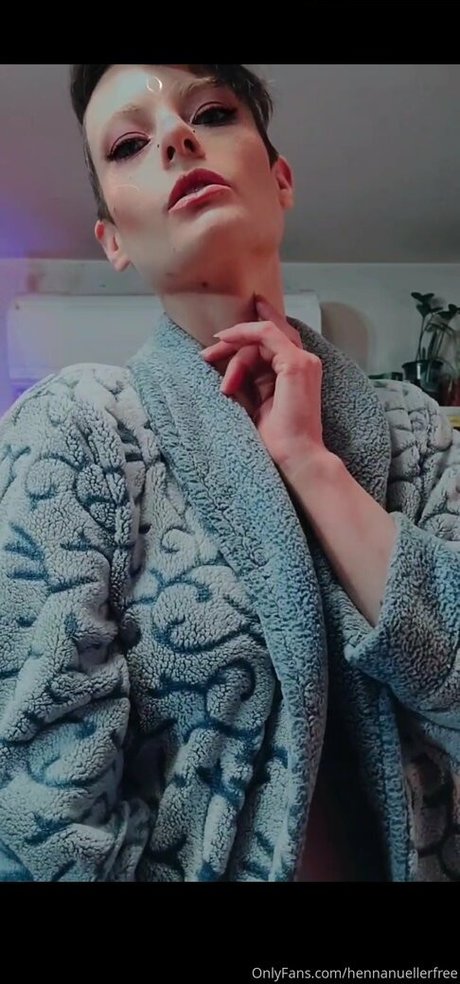 hennanuellerfree jolie actrice galerie