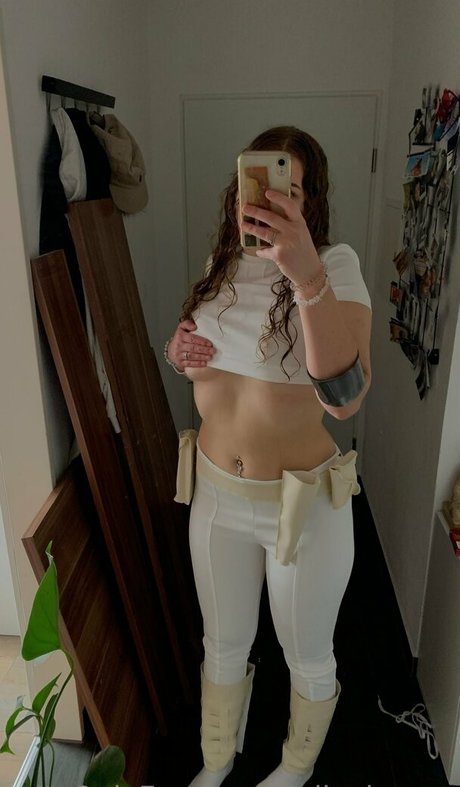 laraa hdr actrice érotique photos