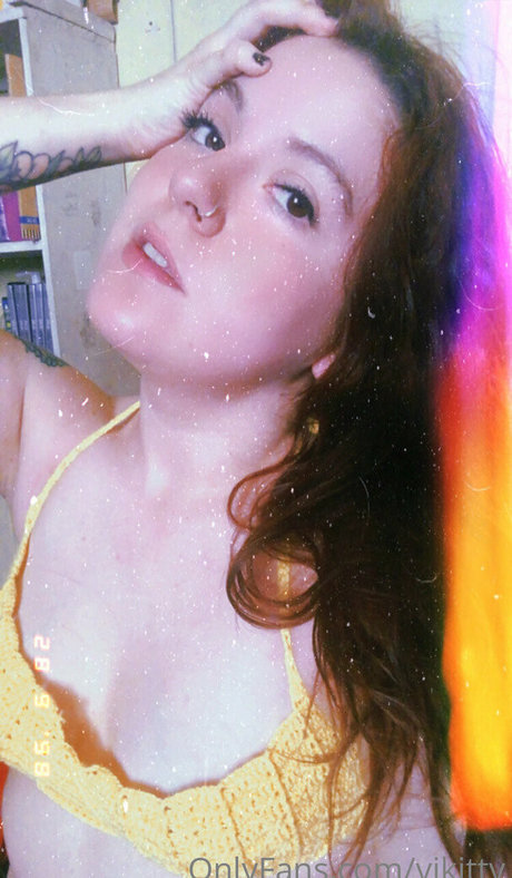 vikitty star du porno érotique img