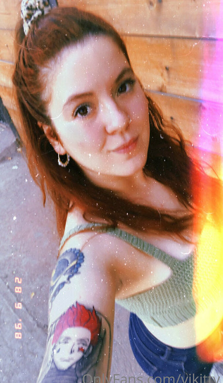 vikitty modèle porno photo