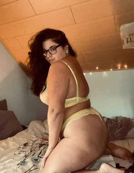 fanatique de hotwife infidèle jolie et gratuite photo