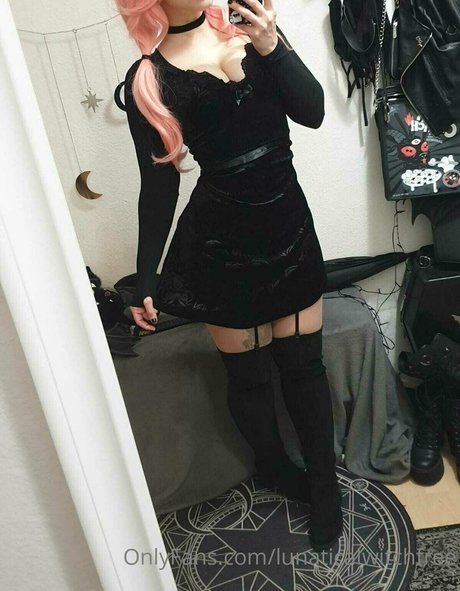 lunaticalwitchfree modèle photos