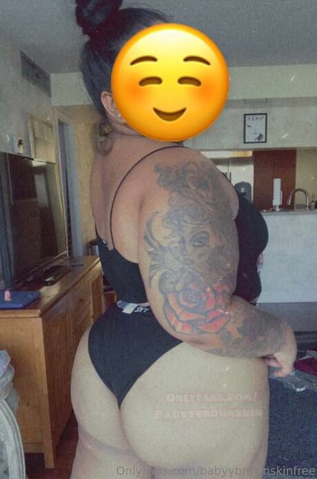 babyybrownskinfree nus de stars du porno img