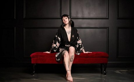 elleslove modèle de sexe photo