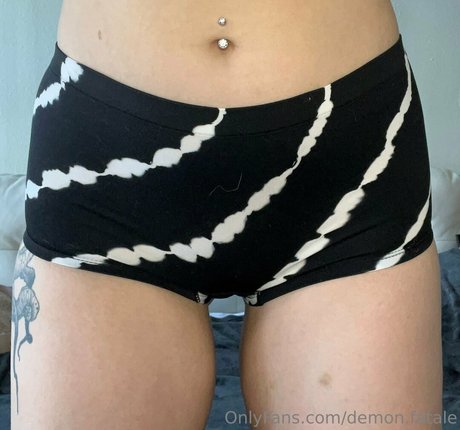 demon fatale star du porno en haute qualité galeries